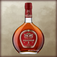 Noy Podarochniy 3YO gift box 0,5L (Коньяк Ной Подарочный 3 года, подарочная коробка 0,5л)
